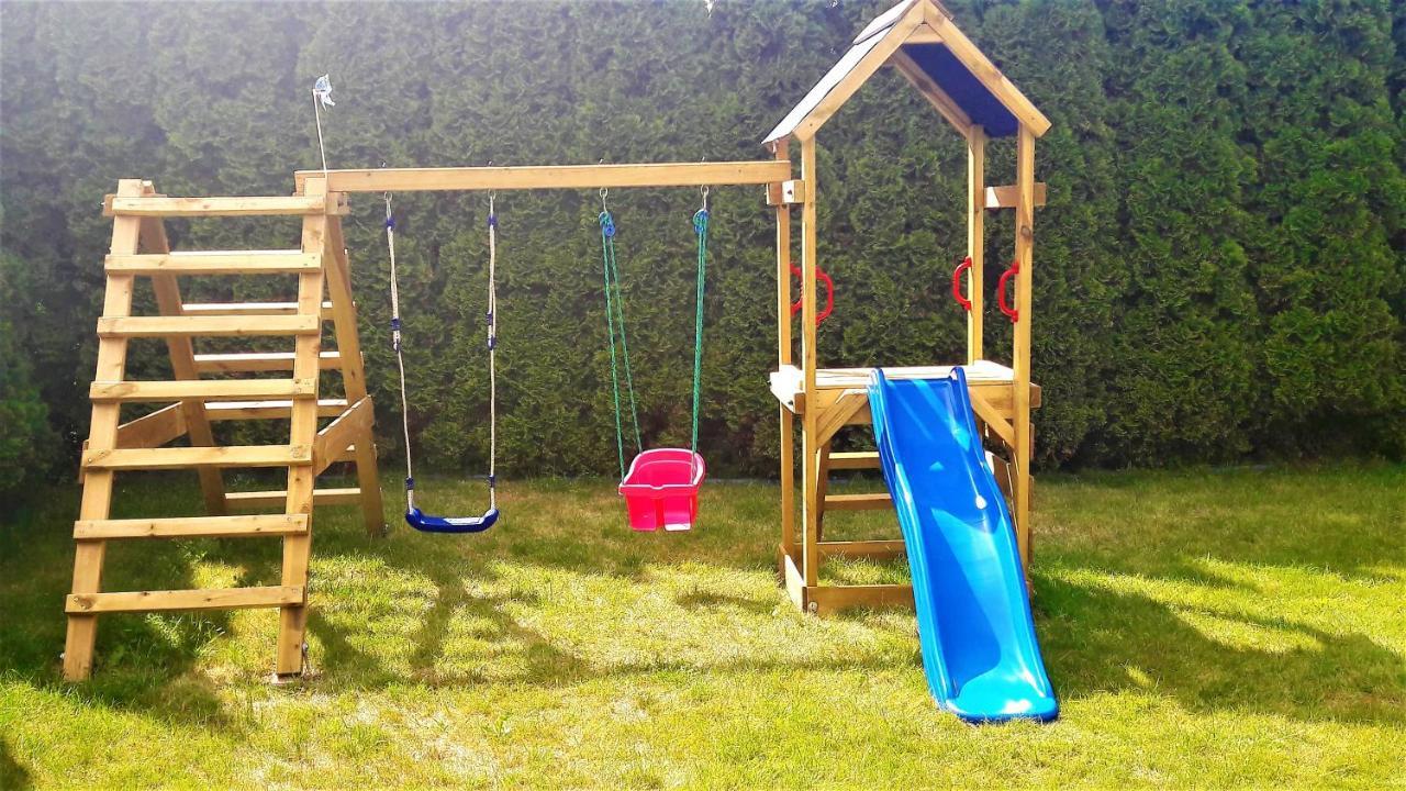 Villa U Przyjaciol レバ エクステリア 写真